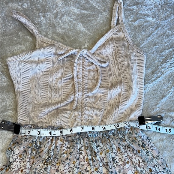 Daytrip Beige Floral Dress‎ Size Small - Picture 6 of 8